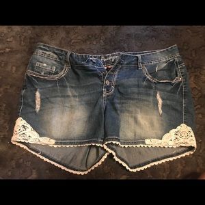 Cute blue jean shorts